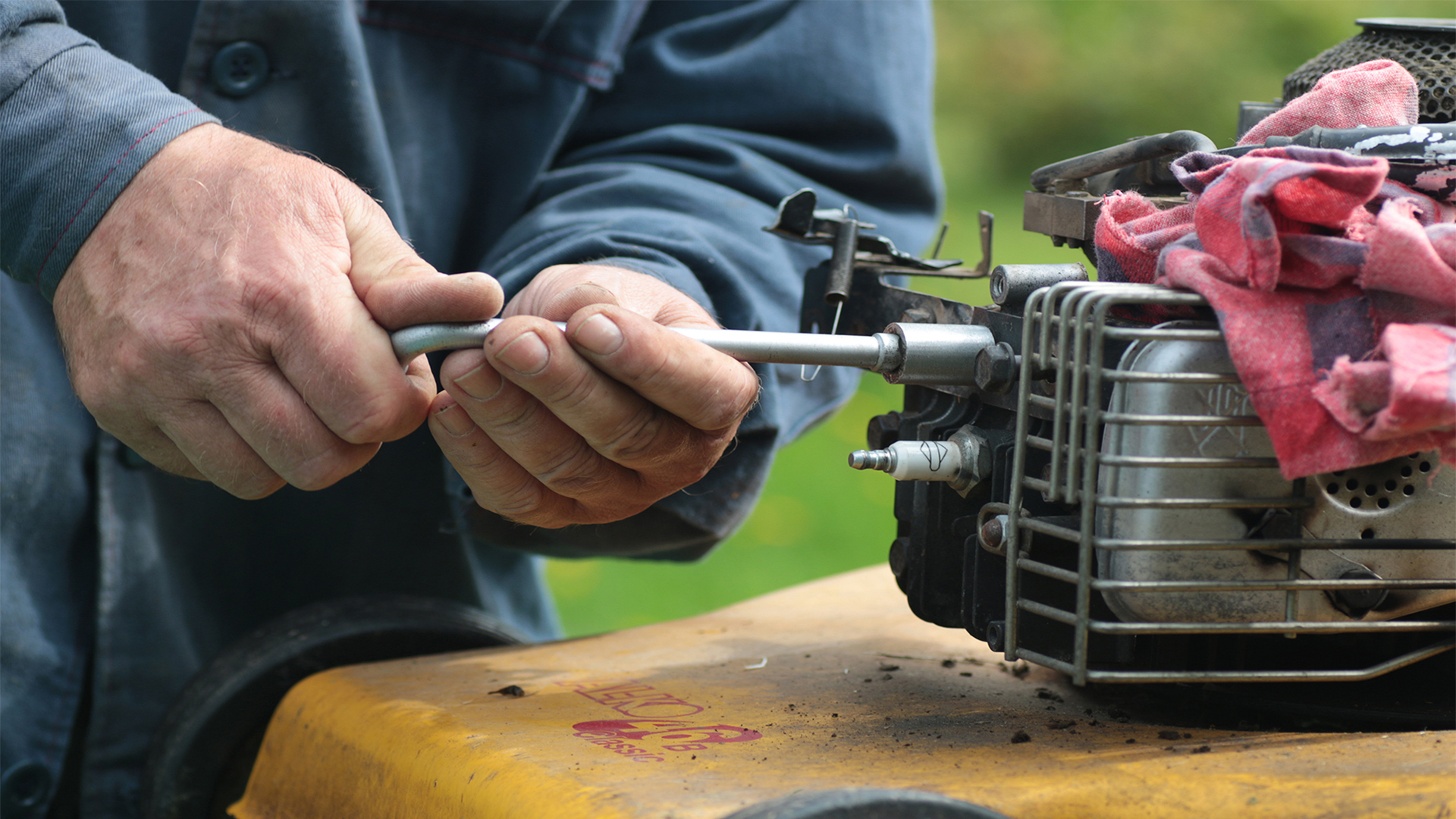 small_engine_hd small_engine_hd